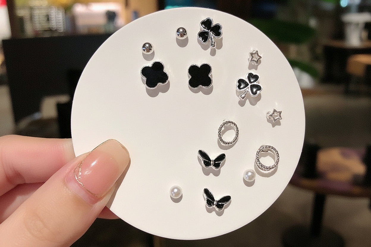 Black Clover Mix Stud Set 7 pairs