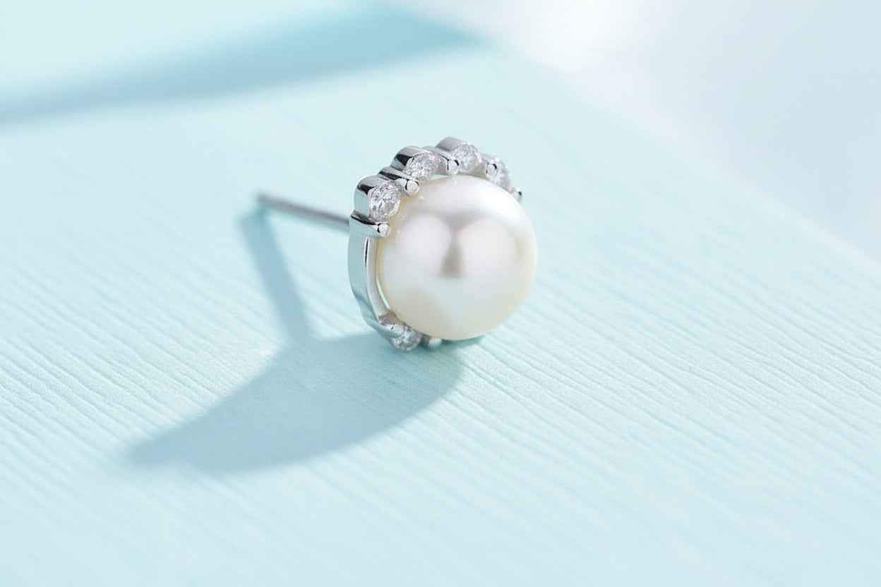 Pearl Crawler Studs